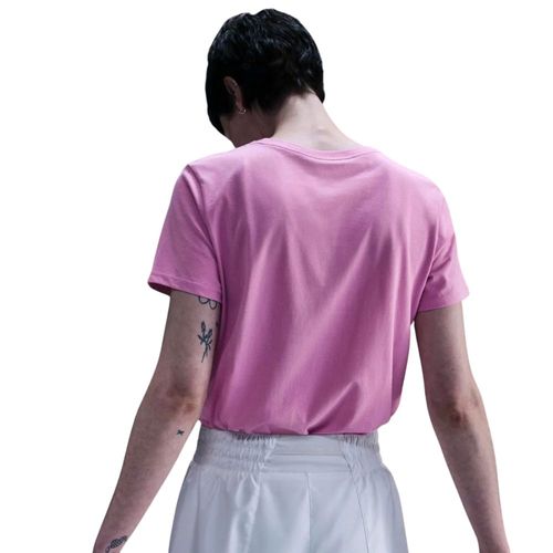 Remera Mujer Nike Club Essentials
